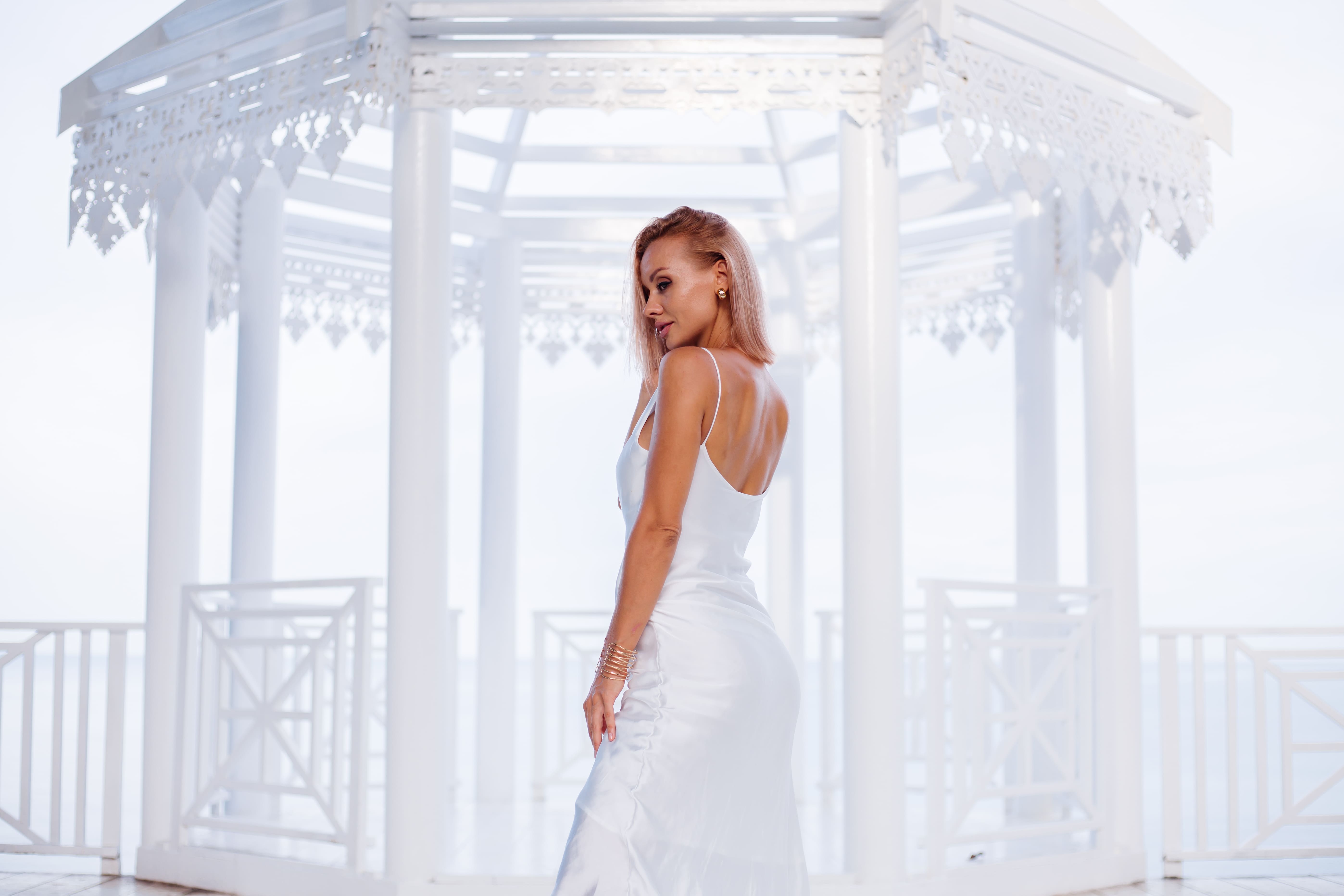 Вечерние платья в аренду в Москве: как блистать и не переплачивать