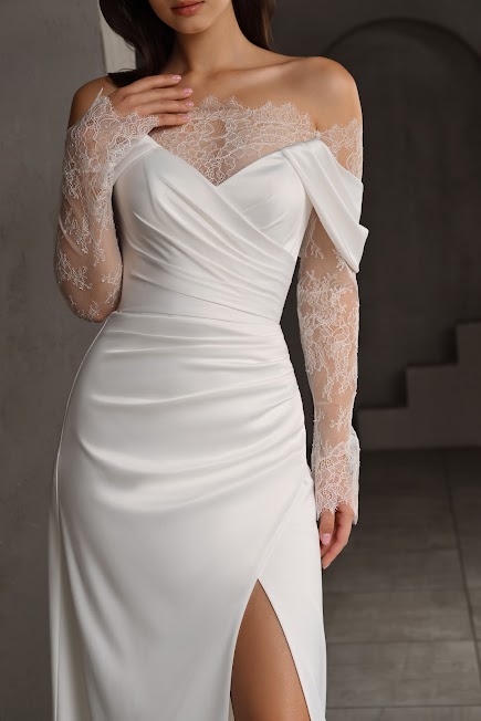 Свадебное платье Valery с кружевом